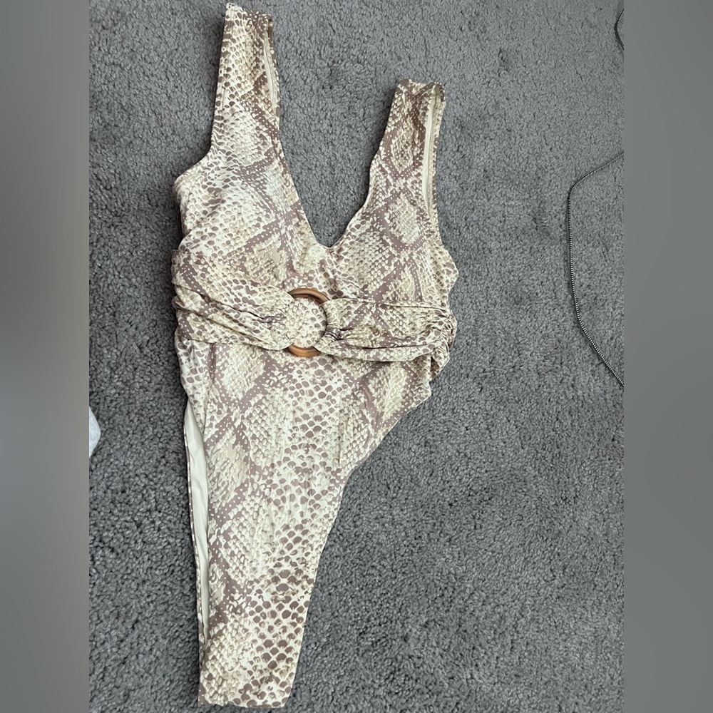 Toluca one piece size small